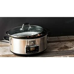 Electrolux ESC7400 Slow Cooker - Pentola Elettrica In Acciaio Inox Per Cottura Lenta Con 6 Programmi Predefiniti, 235 W, 6.6 Lt -Piccoli Elettrodomestici Negozio 70808599 3
