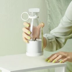 Frullatore Portatile Mini Juice Bottiglia Per Smoothie Ricaricabile Portatile Colore: Bianco -Piccoli Elettrodomestici Negozio 85490265 3